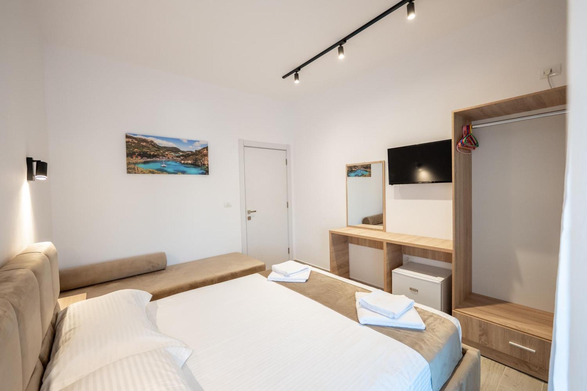 Hotel Perla クサミル エクステリア 写真