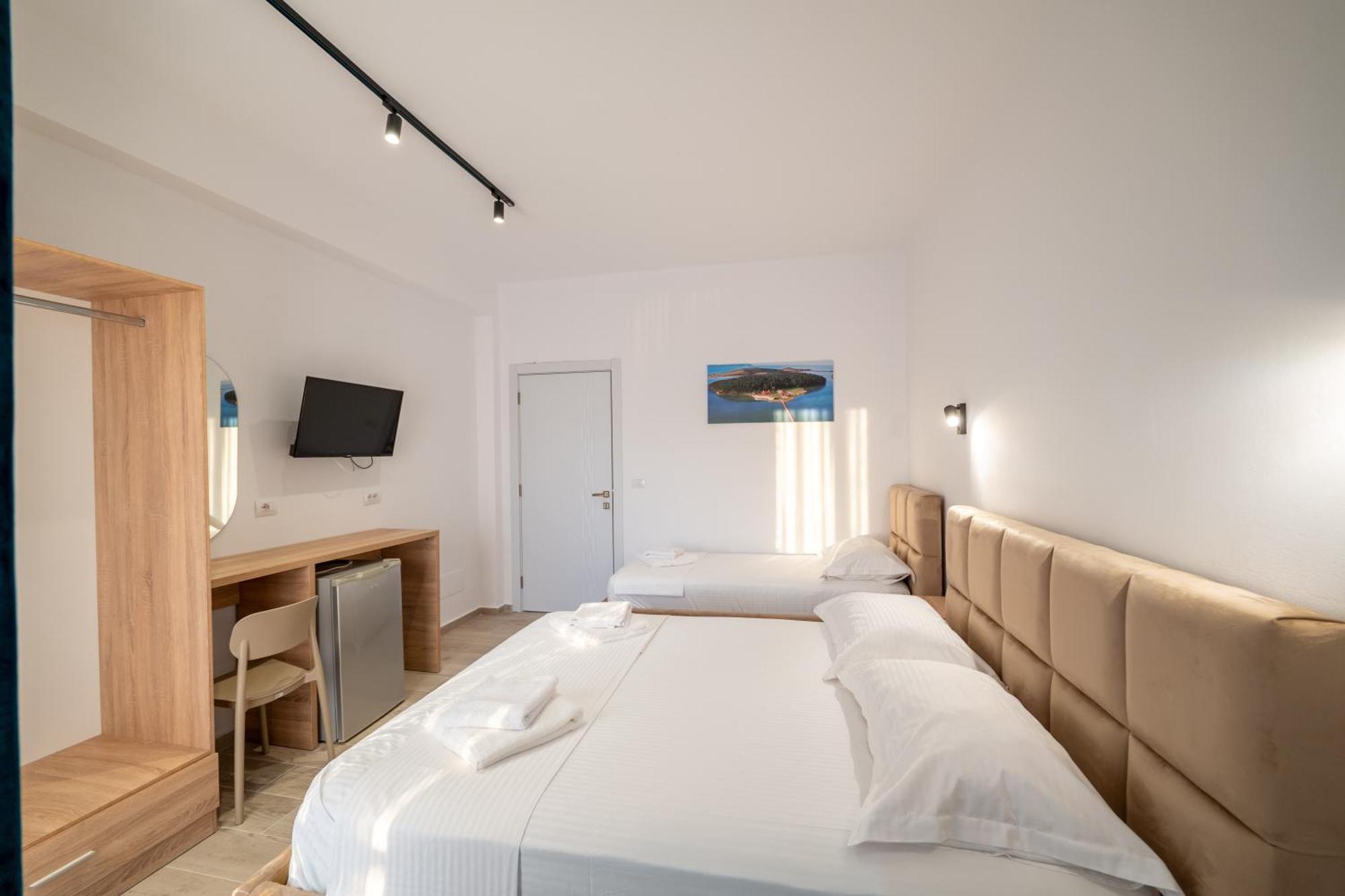 Hotel Perla クサミル エクステリア 写真
