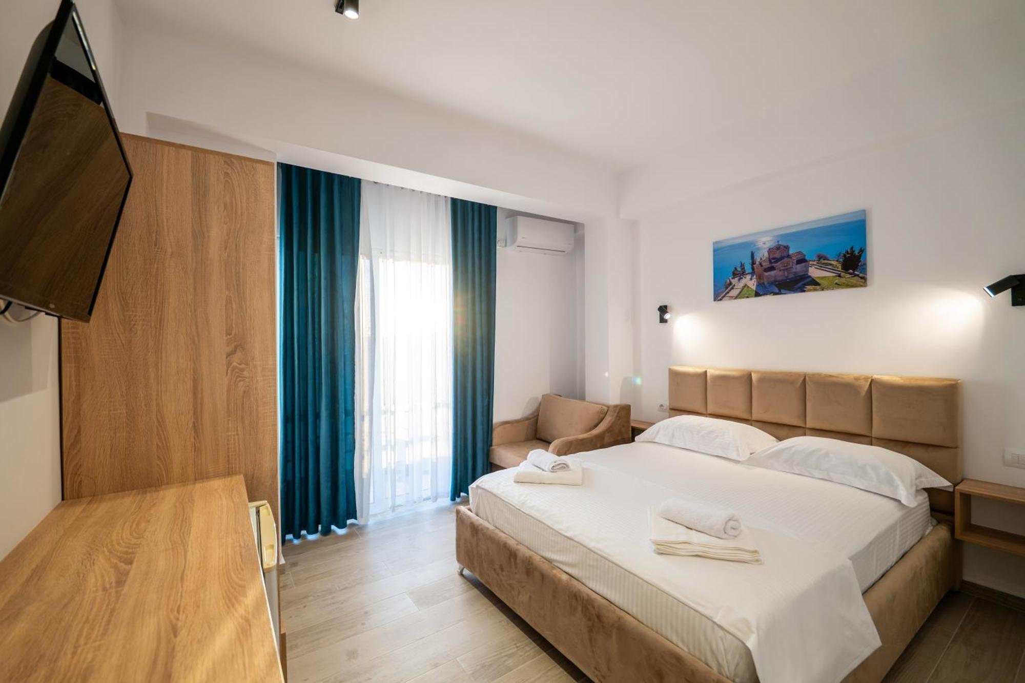 Hotel Perla クサミル エクステリア 写真