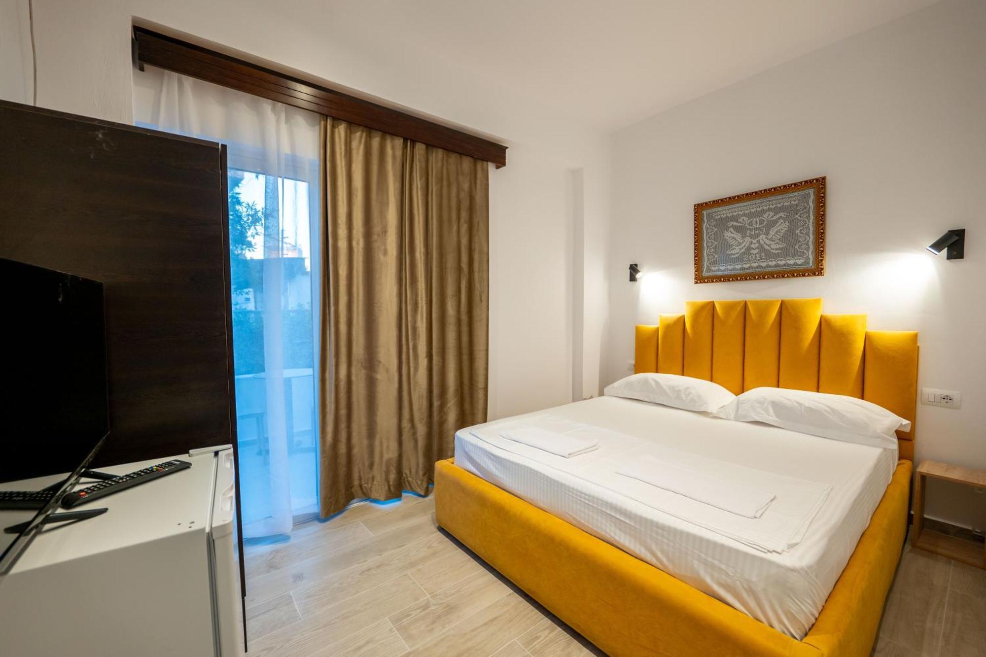 Hotel Perla クサミル エクステリア 写真